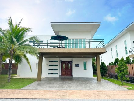 VIP Villa (Victoria)